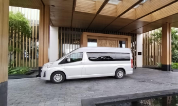 Van Toyota Hiace - lateral